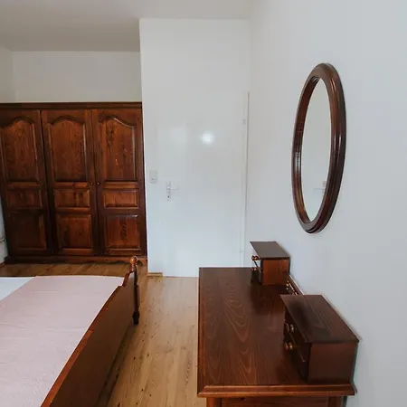 Deni Apartment