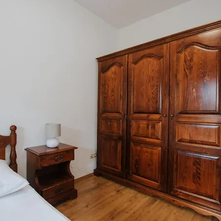 Deni Apartment *